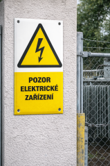 Smaltovaná cedule Pozor elektrické zařízení - 210x297 mm
