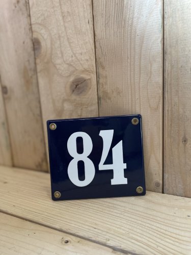 Smaltovaná cedule "84"