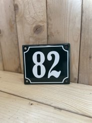 Smaltovaná cedule "82"